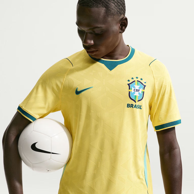 Camisa Brasil Nike I COPA 2026/27 Jogador 1:1 Masculina Amarela