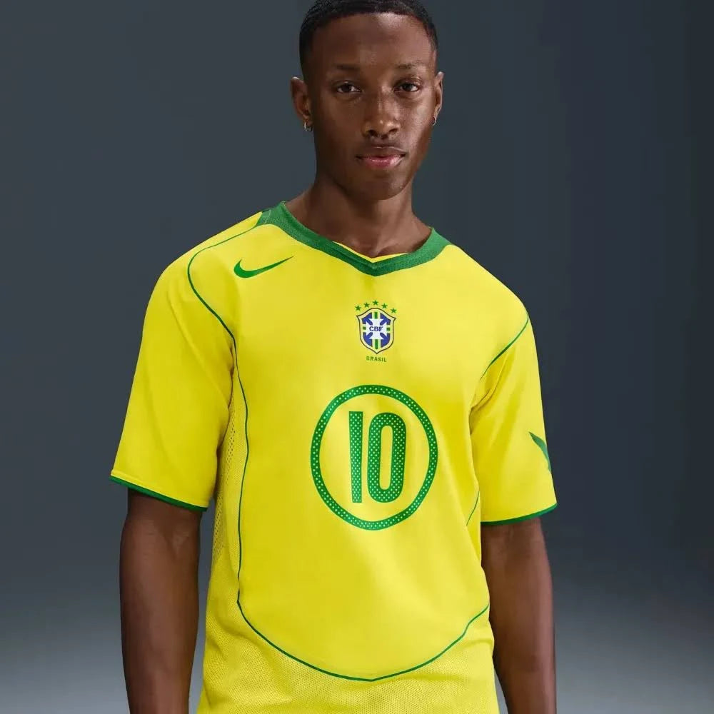 Camisa Brasil Total 90 - Nike - Retrô 2004/2005 (RONALDINHO + 10)