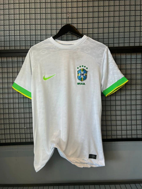 Camisa Masculina do Brasil Branca com detalhes Verde - Nacional Premium